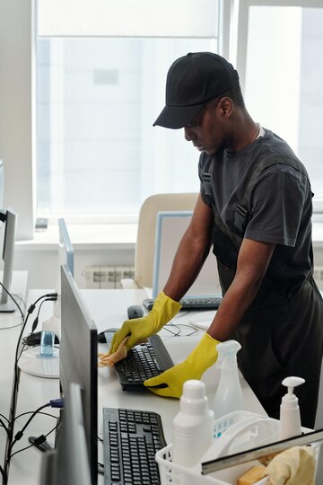 Deep Cleaning vs. Regular Cleaning: What Your Office Needs
